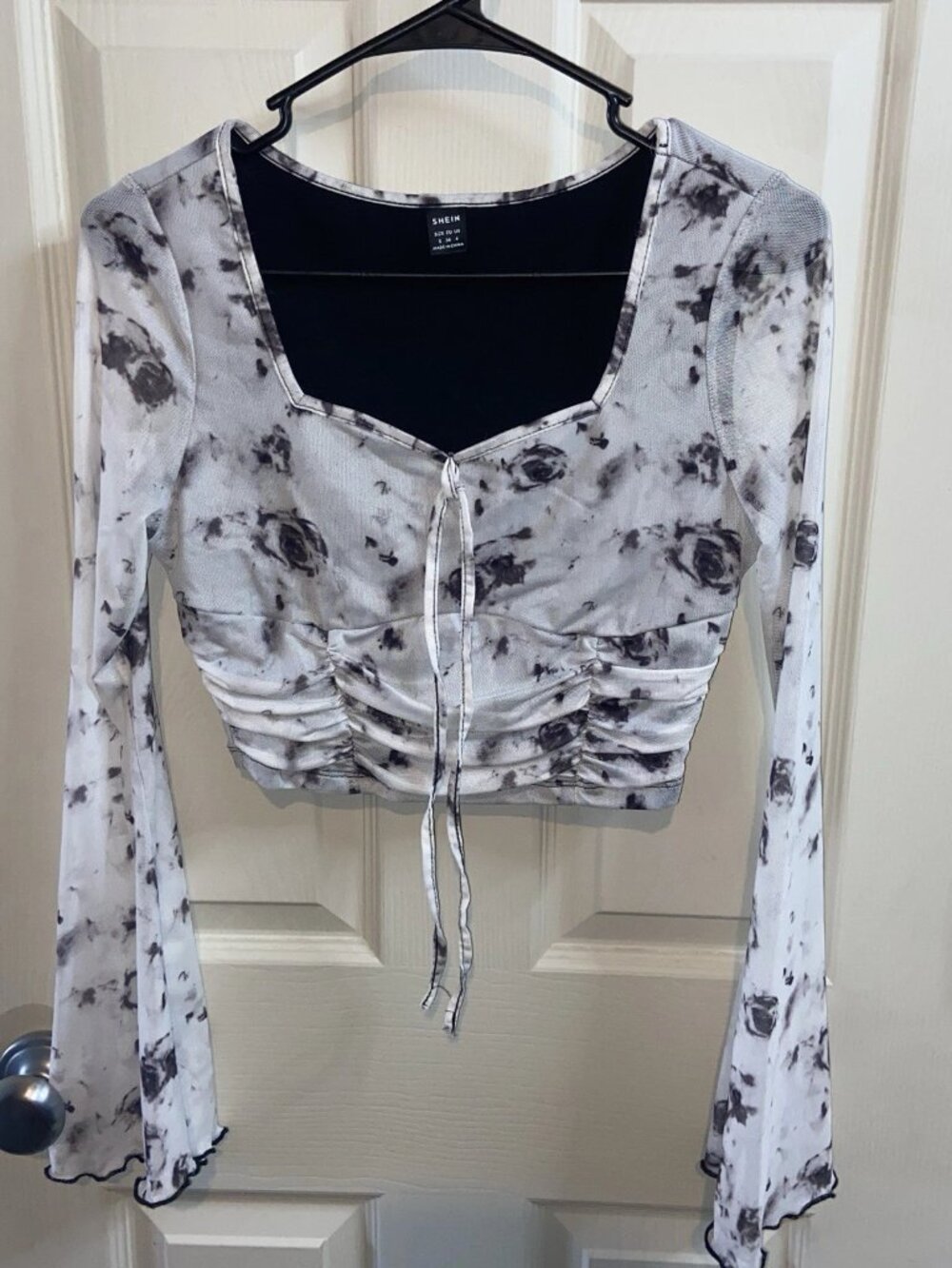 Shein Womens Crop Top Long Sleeve White Black Size Small